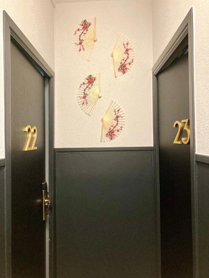 Le Sakura Hotell Morestel Exteriör bild