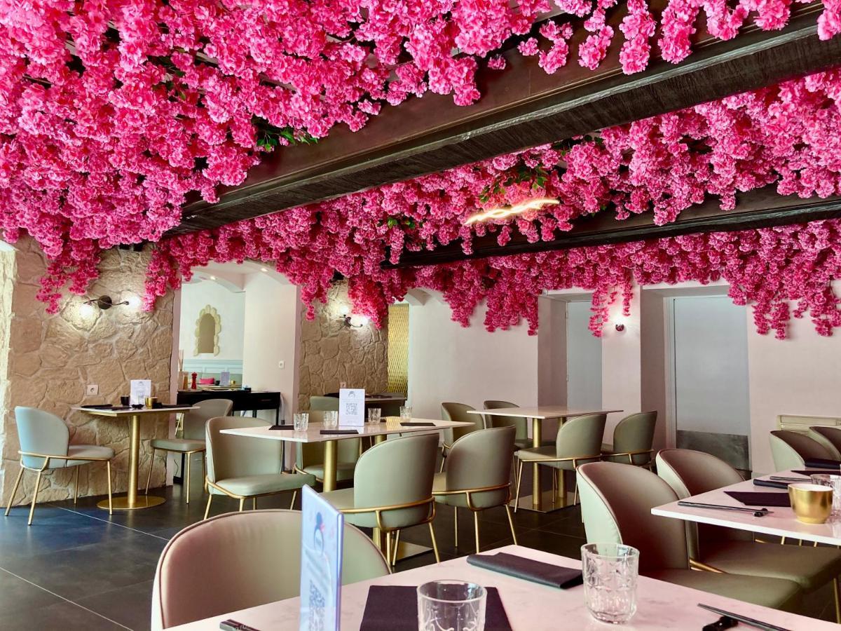 Le Sakura Hotell Morestel Exteriör bild